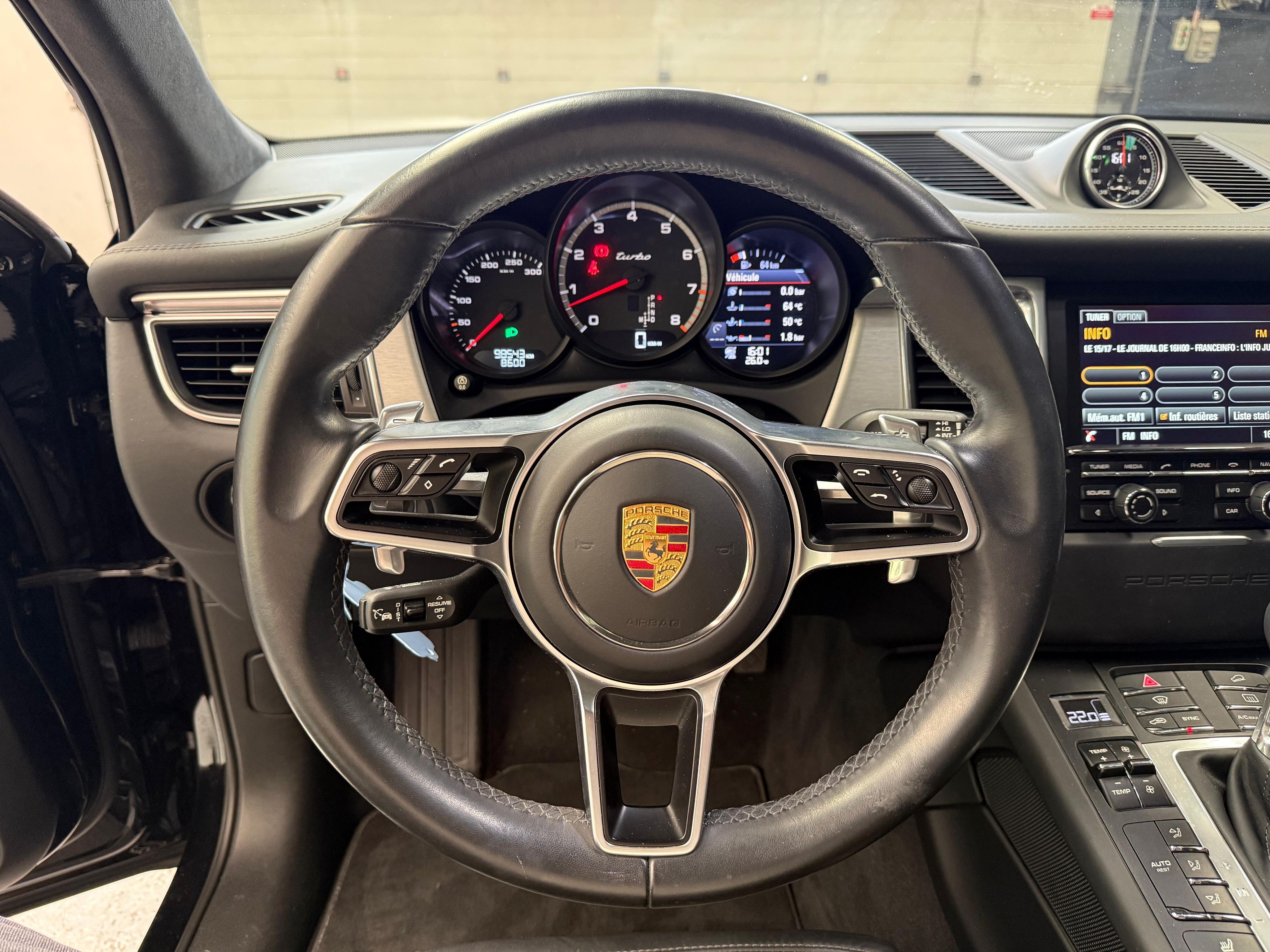 Porsche Macan Turbo 2015 — tableau de bord (12)