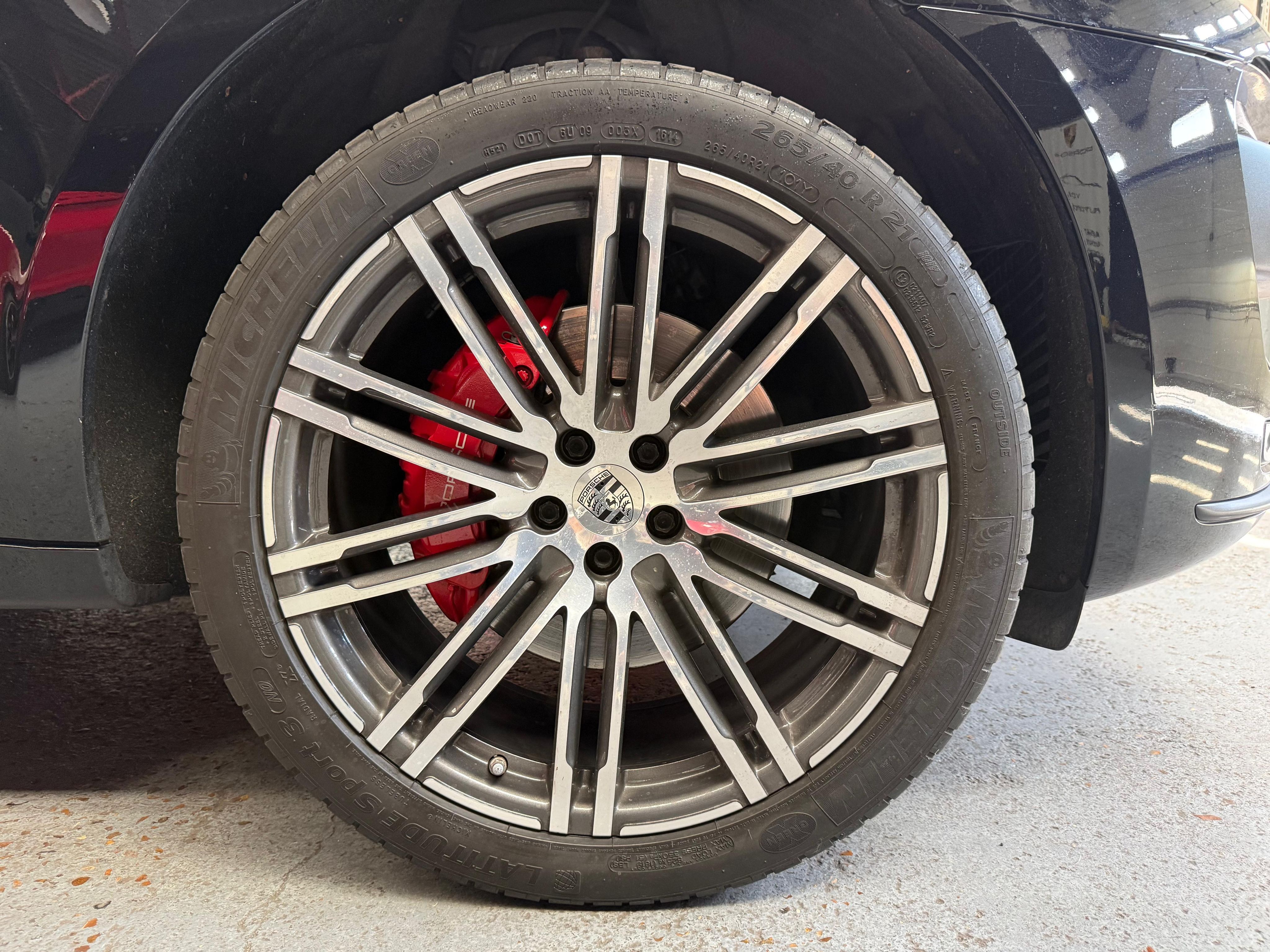 Porsche Macan Turbo 2015 — jante et pneumatique (33)