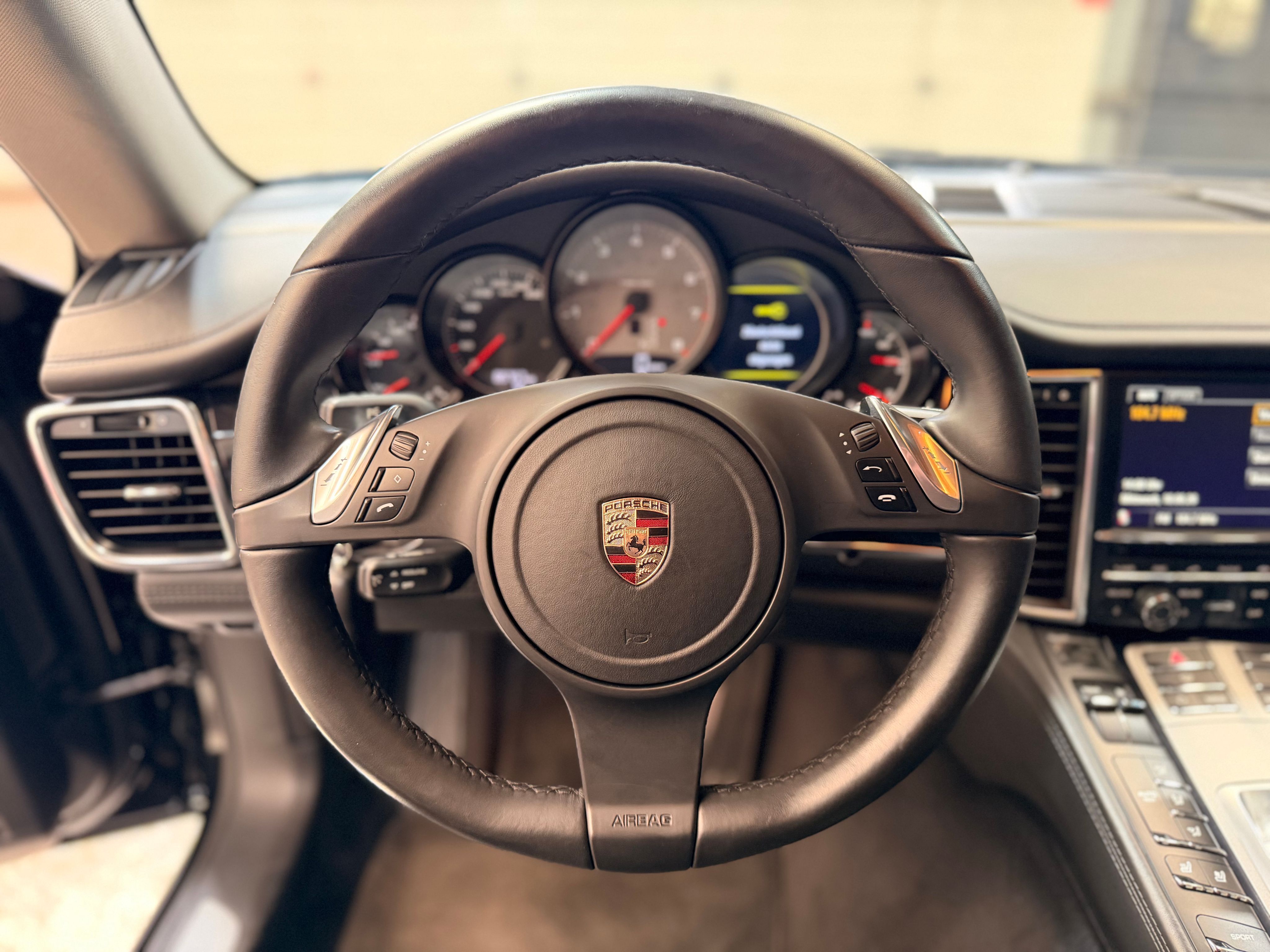 Porsche PANAMERA V8 4.8 400CV PDK /1Main 2010 — tableau de bord (18)