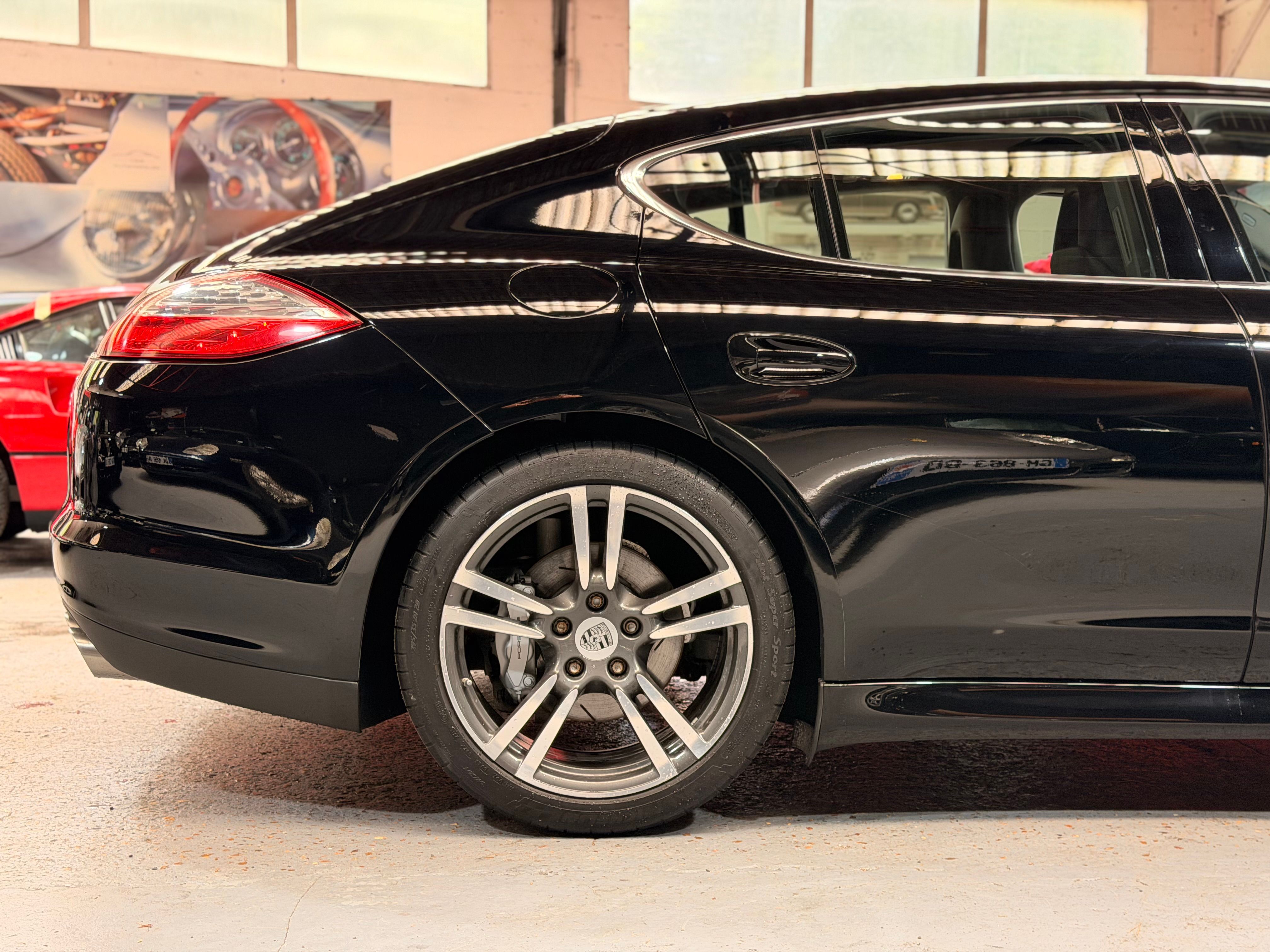 Porsche PANAMERA V8 4.8 400CV PDK /1Main 2010 — vue arriere trois-quarts (12)