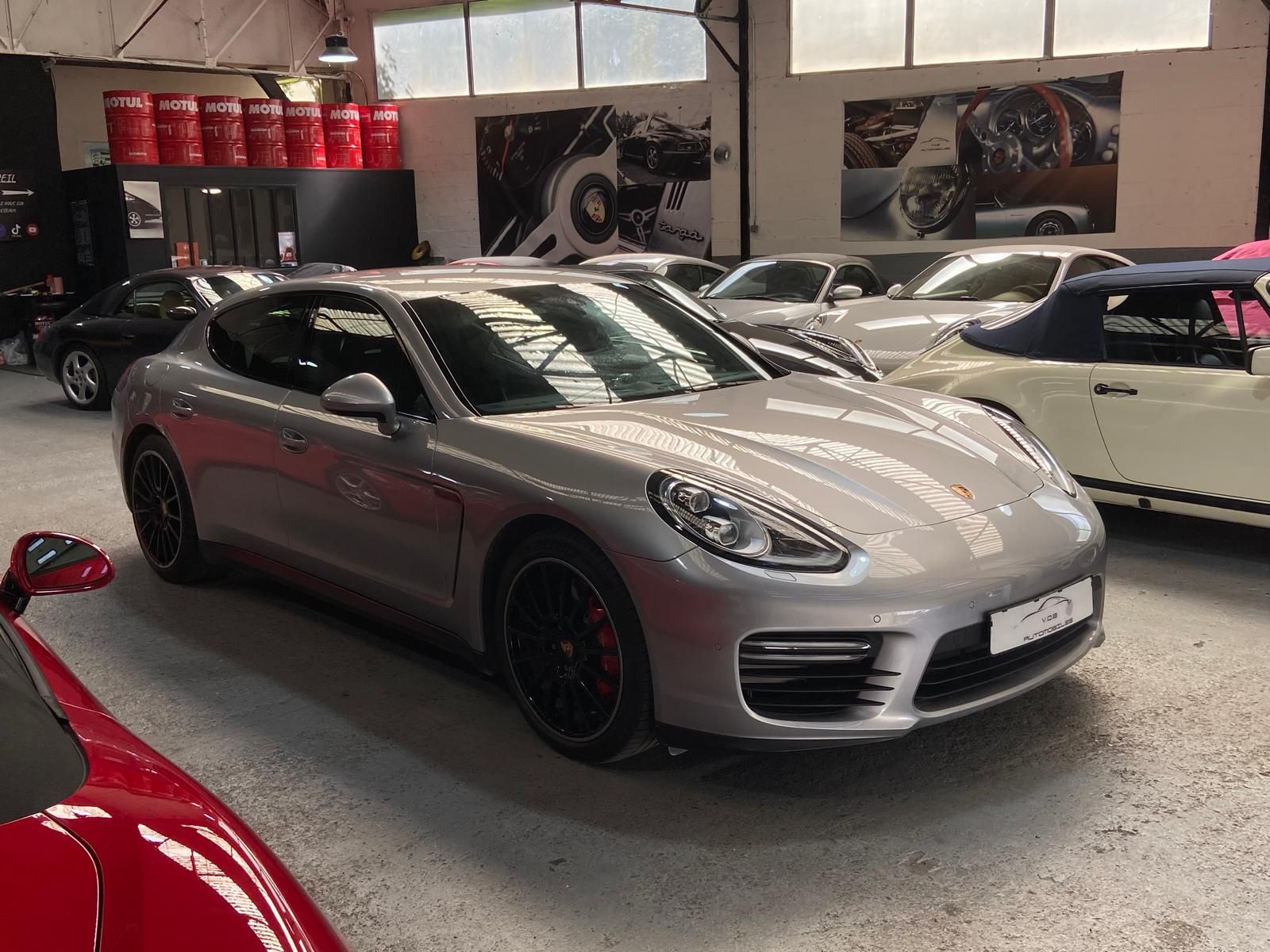 Porsche Panamera GTS 2014 — vue avant trois-quarts (7)