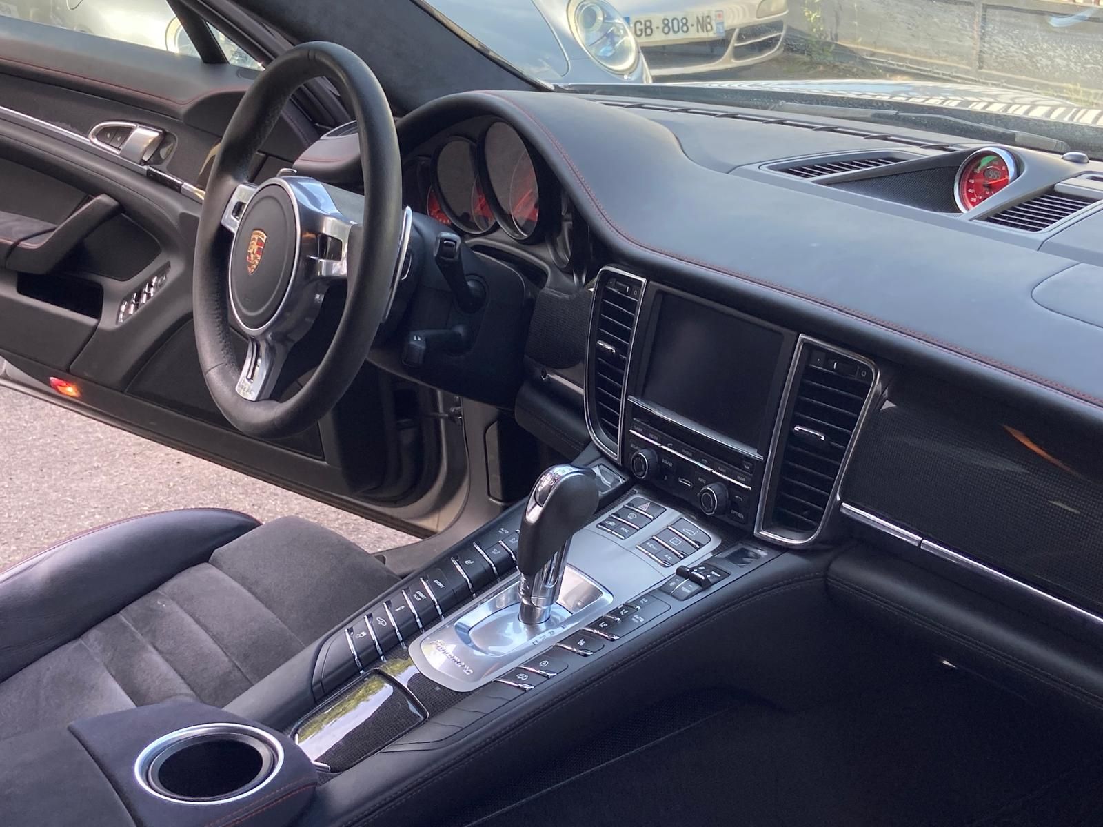 Porsche Panamera GTS 2014 — tableau de bord (15)