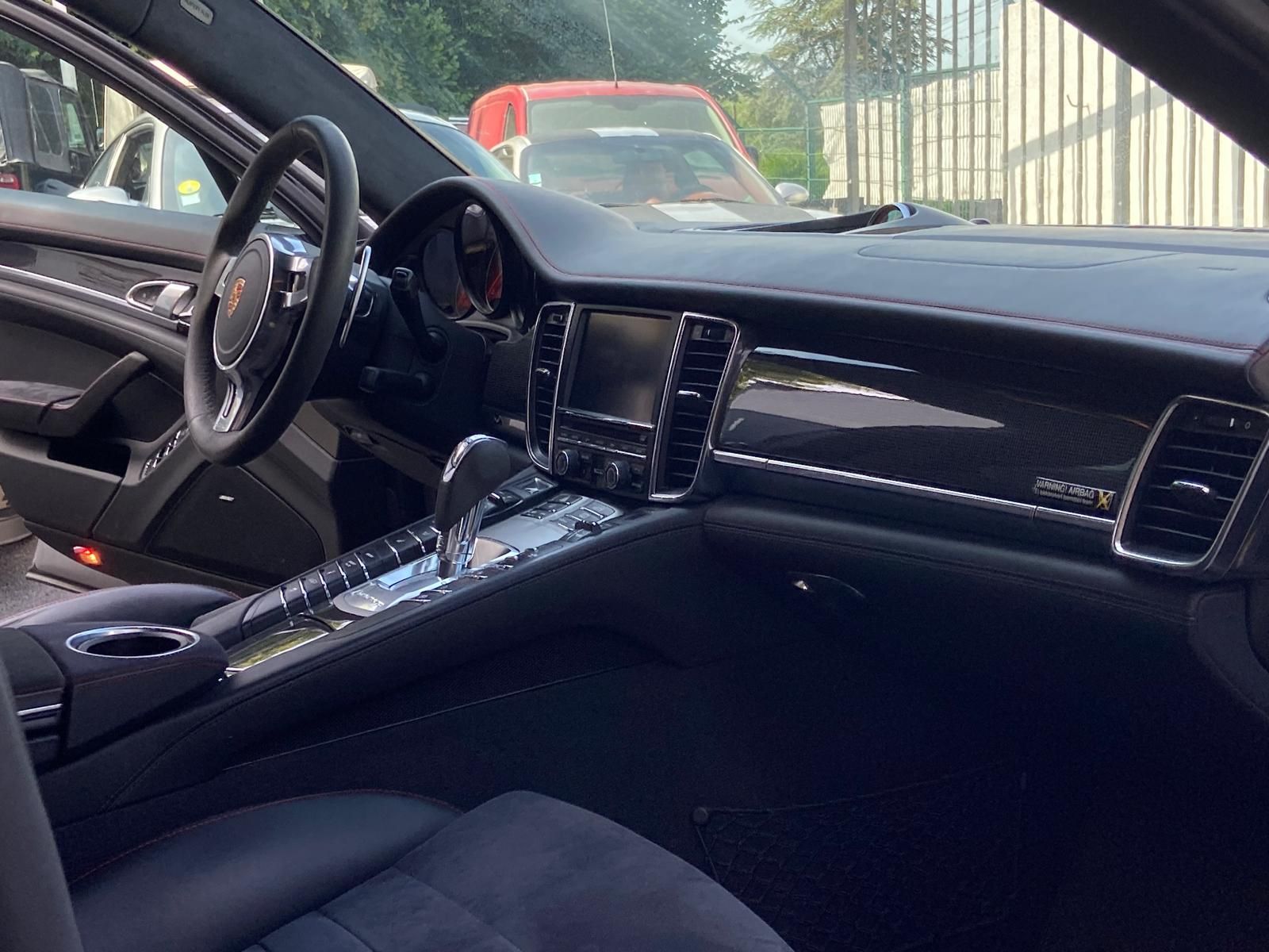 Porsche Panamera GTS 2014 — tableau de bord (24)