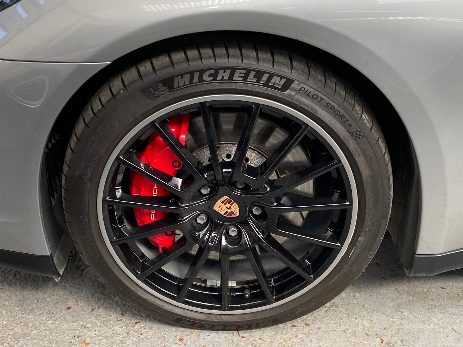 Porsche Panamera GTS 2014 — jante et pneumatique (31)