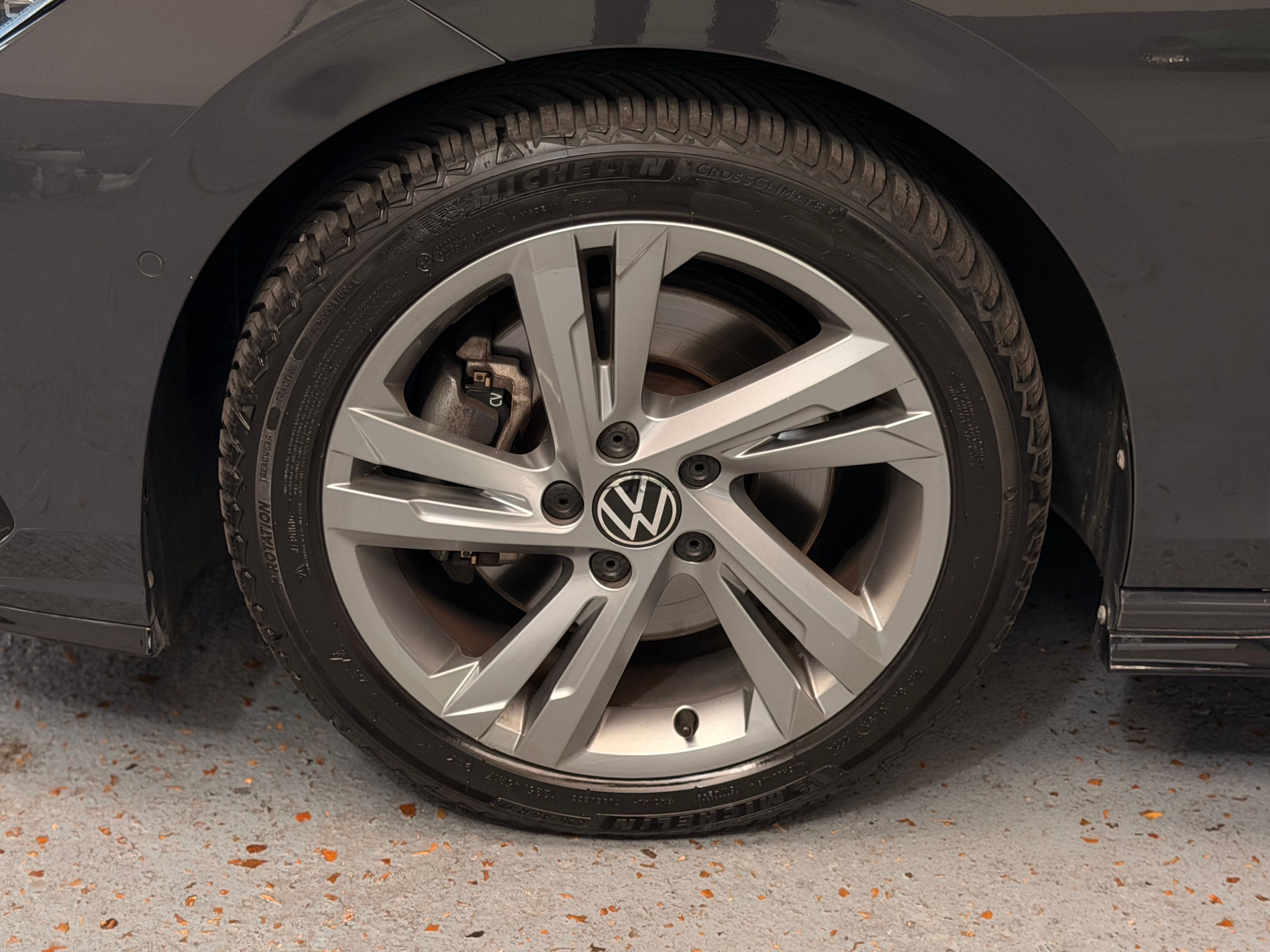 VOLKSWAGEN 1.5 eTSI 150 DSG7 R-LINE – DCC – MATRIX LED – HUD – TRAVEL ASSIST 2021 — photo (24)