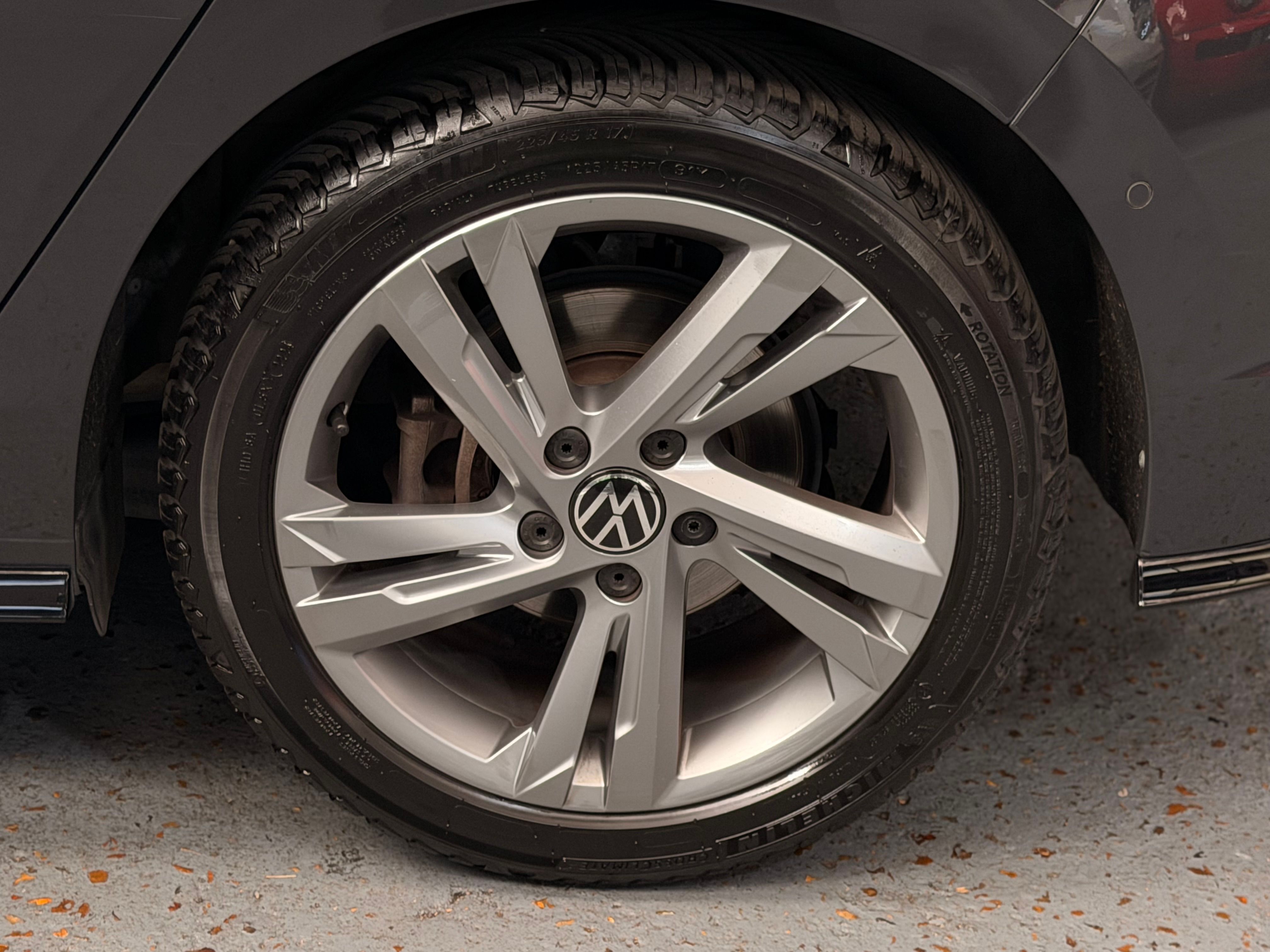 VOLKSWAGEN 1.5 eTSI 150 DSG7 R-LINE – DCC – MATRIX LED – HUD – TRAVEL ASSIST 2021 — photo (25)